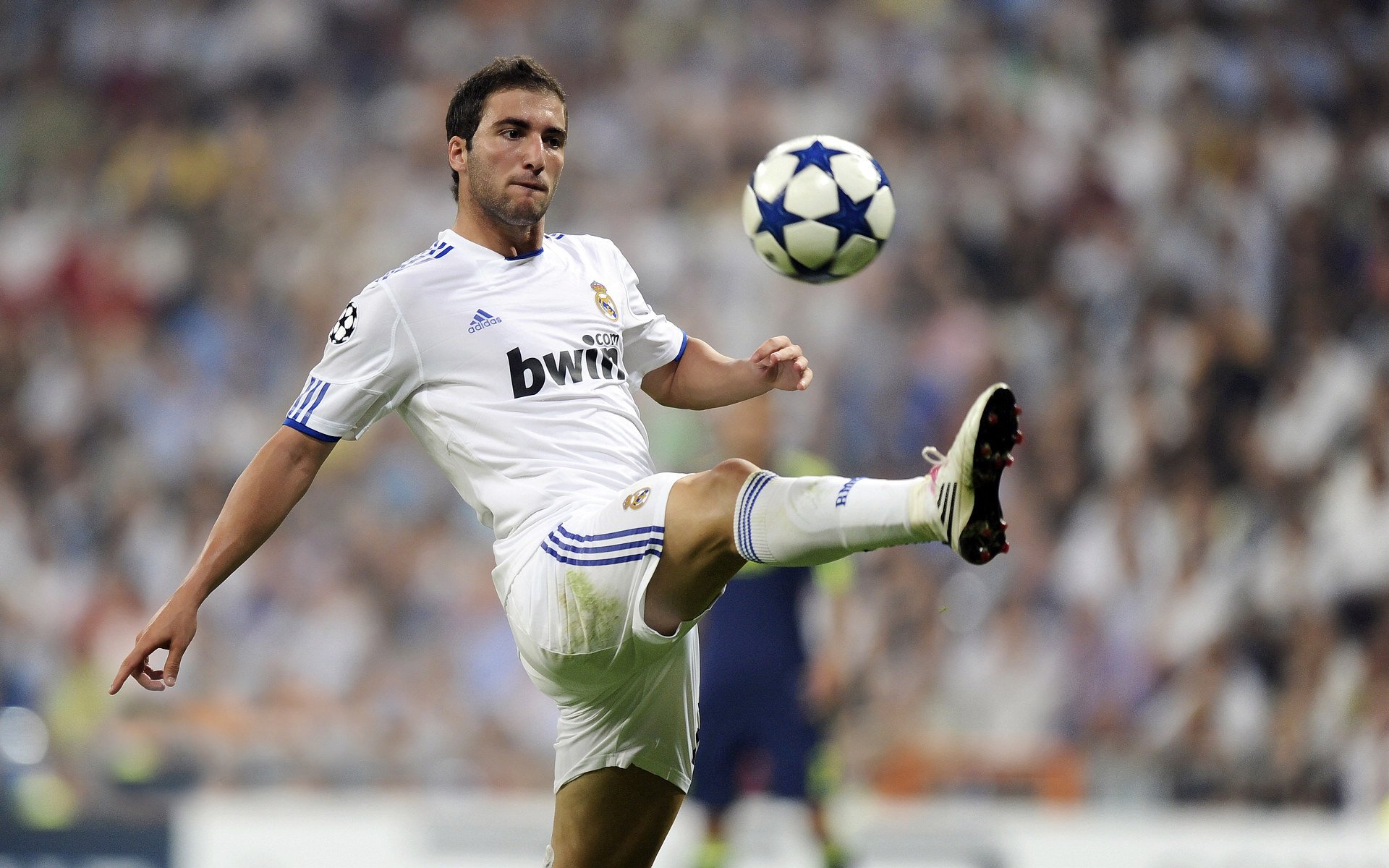 体育赛事今日比分